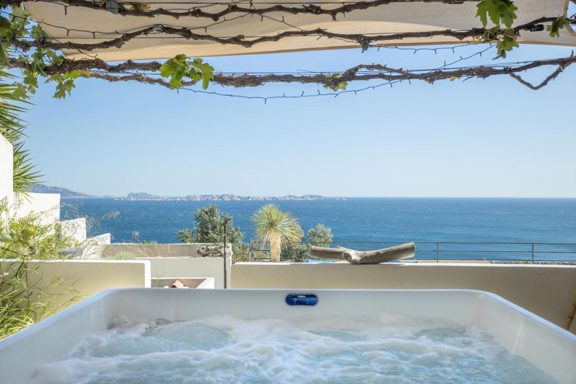 Les Suites Love 3 Spa Vue Mer Piscine 马赛 外观 照片